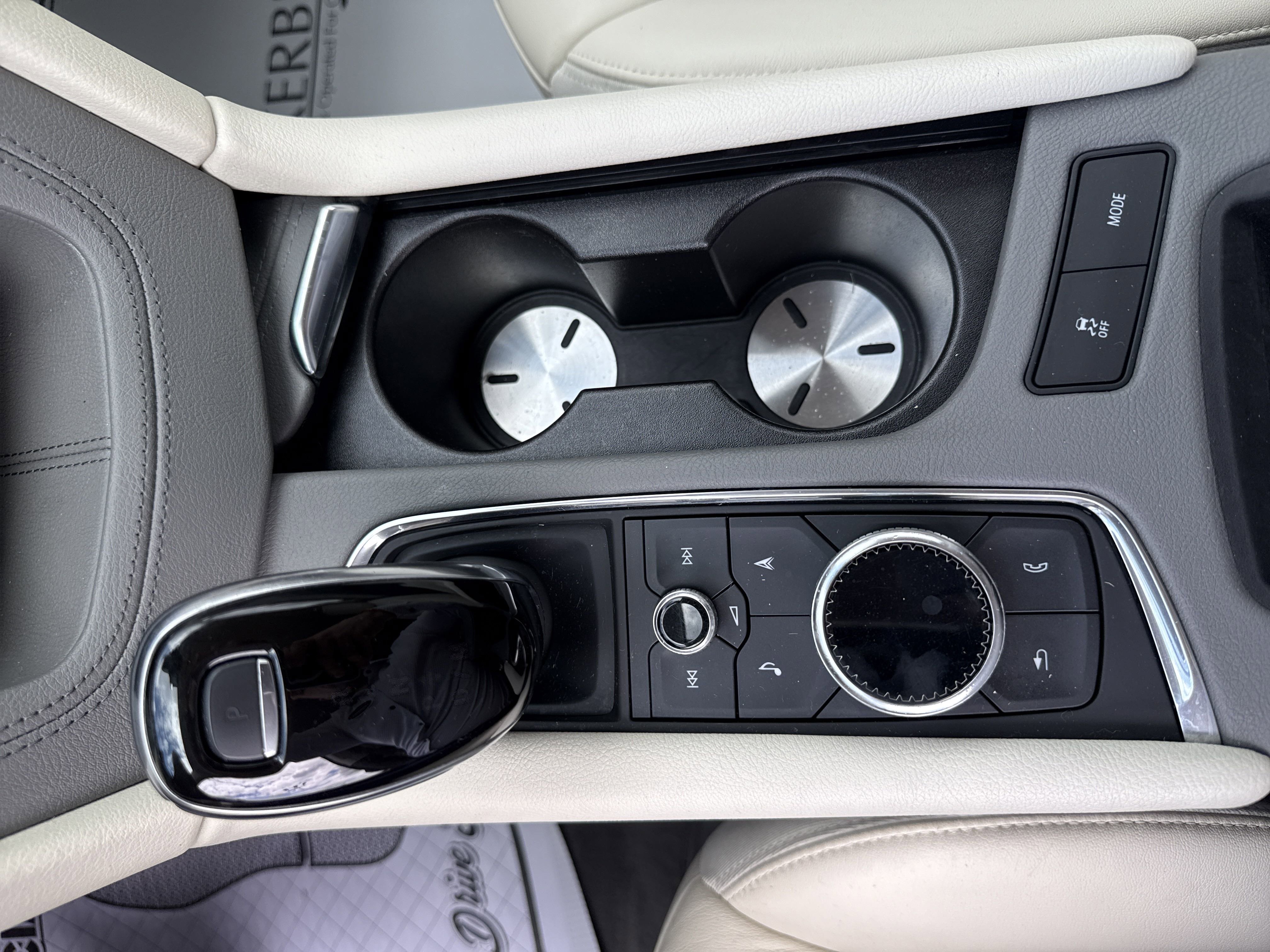 Used 2020 Cadillac XT6 Premium Luxury image 18