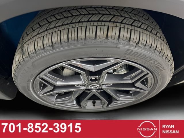 New 2025 Nissan Kicks SR w/ SR Premium Package image 14