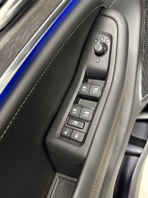 New 2025 Jeep Grand Cherokee Overland w/ Luxury Tech Group IV image 10