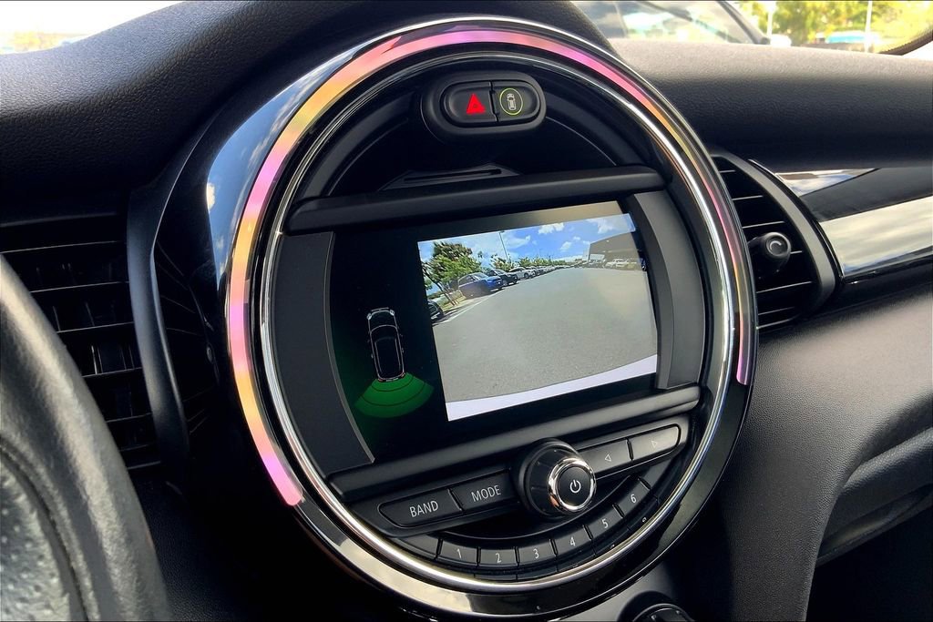 Used 2019 MINI Cooper S w/ Signature Upholstery Package image 21