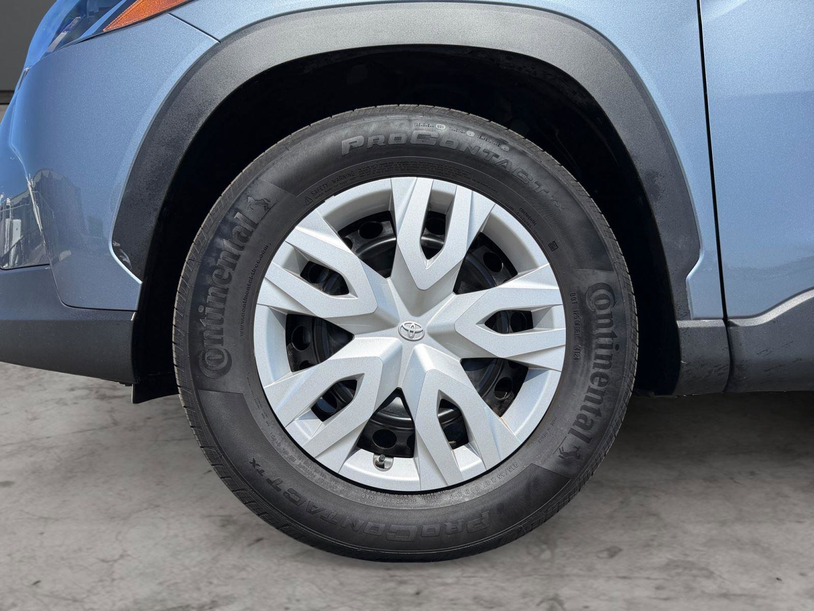 Used 2024 Toyota Corolla Cross L image 8