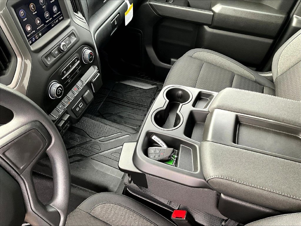 New 2026 Chevrolet Silverado 1500 Custom w/ LPO, Dark Essentials Package AWD/4WD image 21