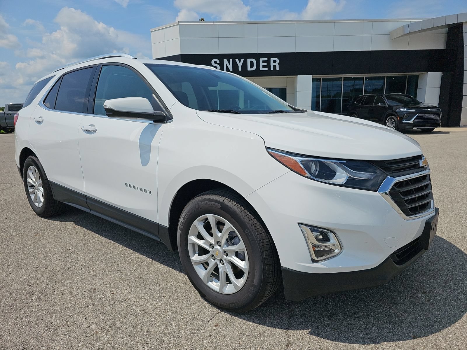 Used 2019 Chevrolet Equinox LT FWD image 1