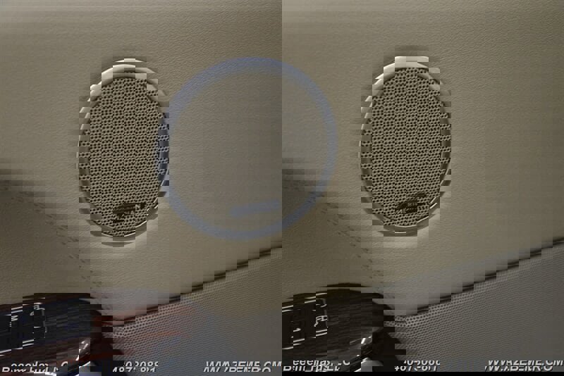 Used 2017 Land Rover Range Rover HSE image 33