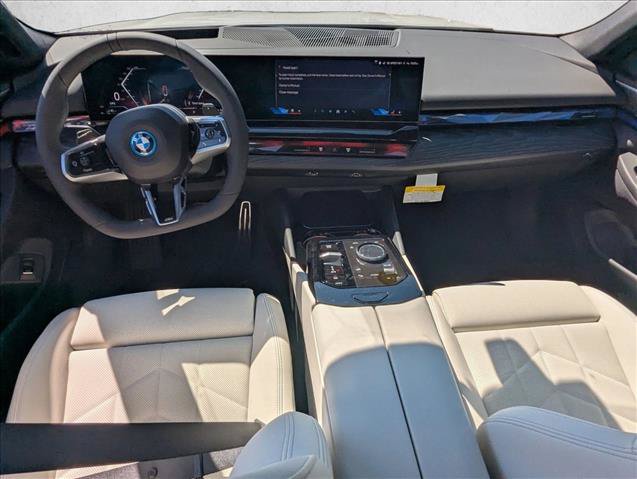 New 2027 BMW 550e xDrive AWD/4WD image 14