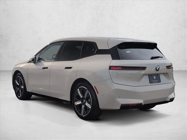 Used 2026 BMW iX xDrive60 image 8