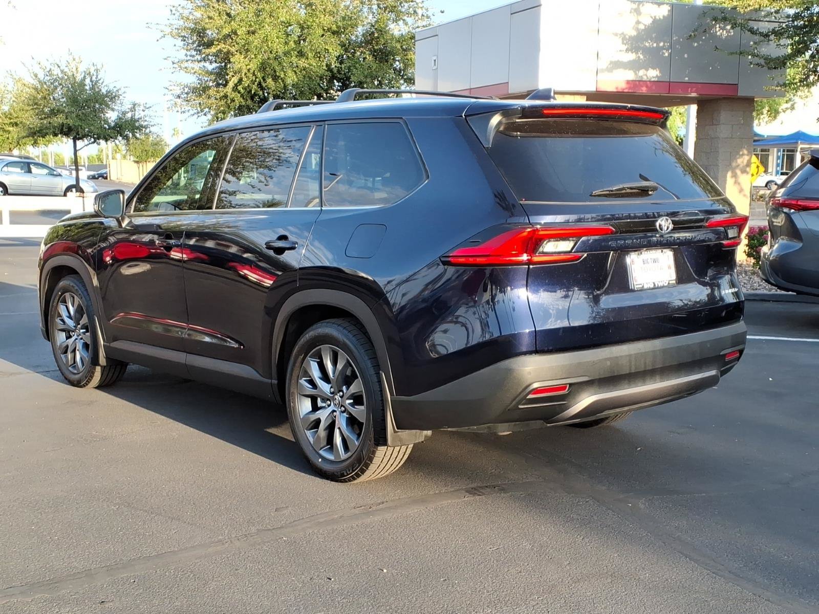 Certified 2024 Toyota Grand Highlander FWD image 6