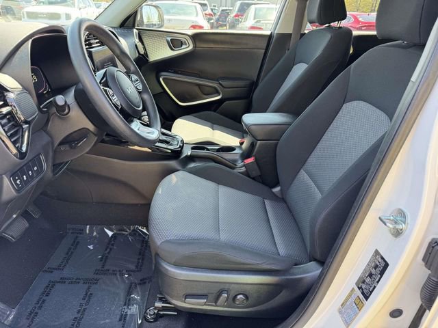 Used 2023 Kia Soul S image 14