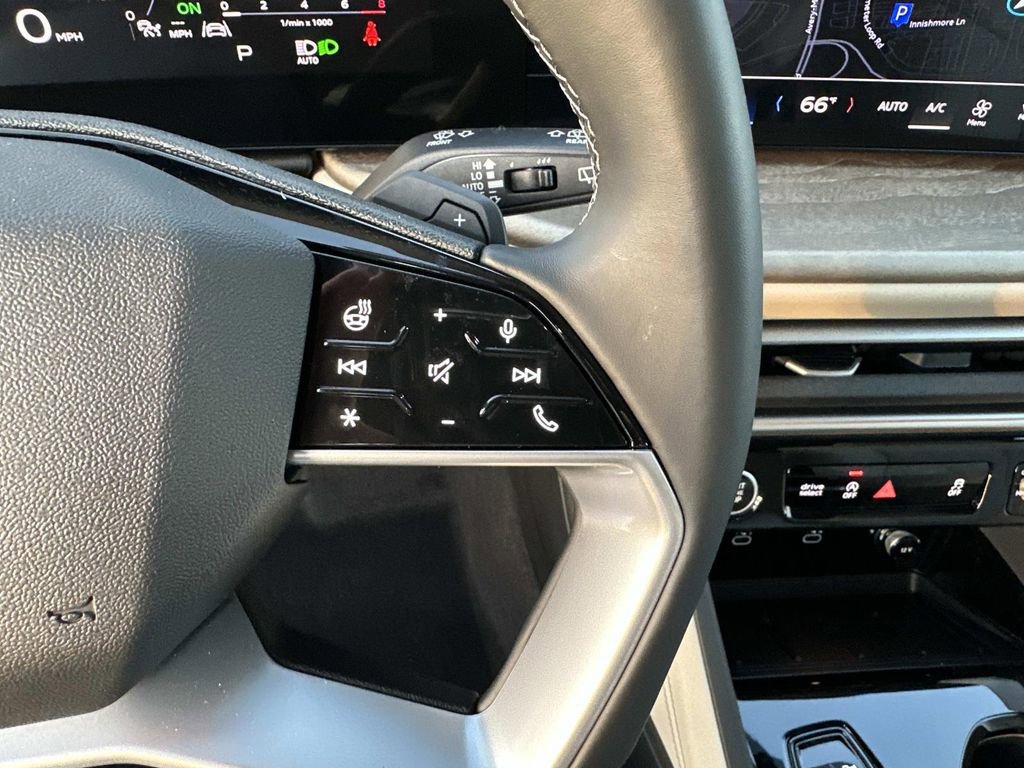 New 2025 Audi Q5 Prestige image 17