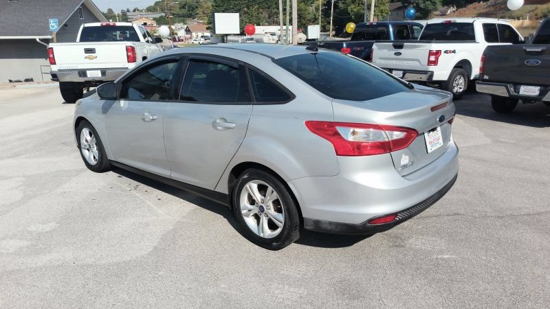 Used 2014 Ford Focus SE FWD image 3
