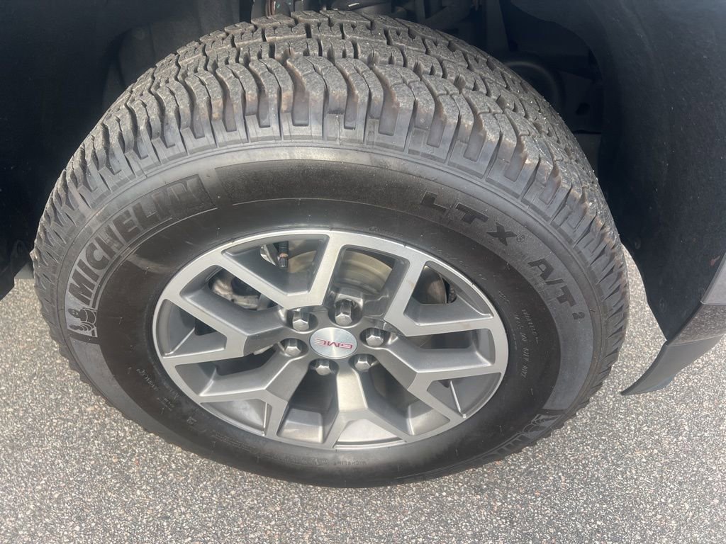 Used 2022 GMC Canyon AT4 w/ Driver Alert Package image 25