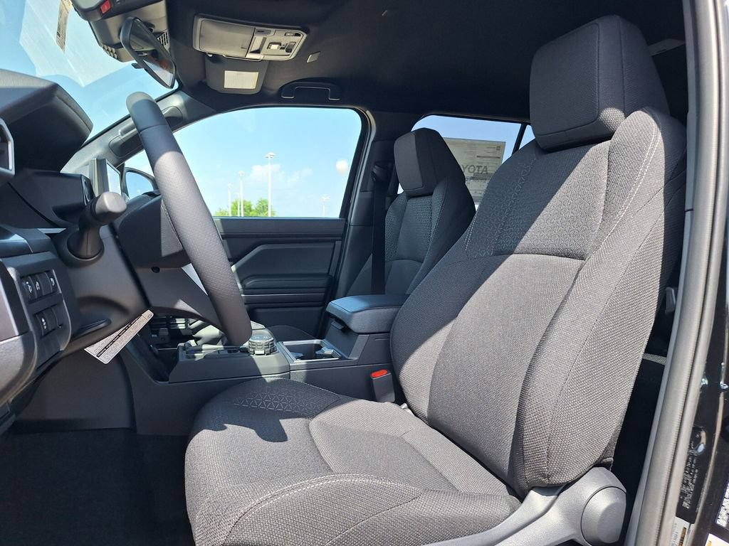 New 2026 Toyota 4Runner SR5 AWD/4WD image 16
