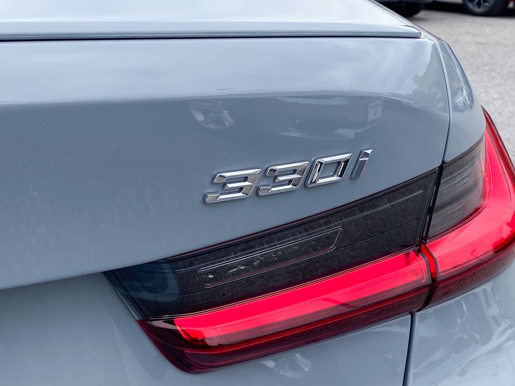 New 2026 BMW 330i xDrive Sedan w/ M Sport Package AWD/4WD image 7