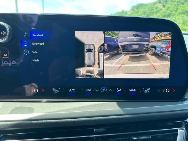 New 2026 Chevrolet Traverse LT w/ Driver Confidence Package FWD image 15