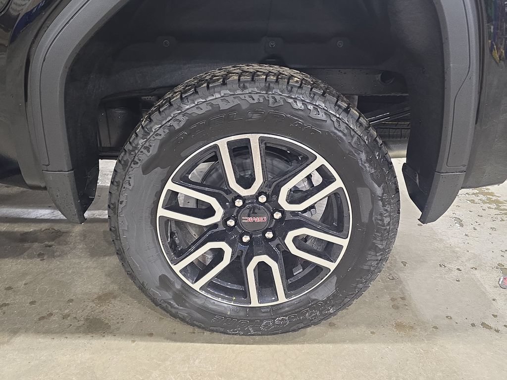 New 2026 GMC Sierra 1500 AT4 w/ AT4 Premium Package AWD/4WD image 33