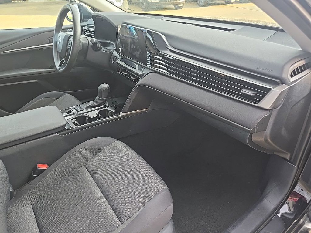 Used 2025 Toyota Camry LE FWD image 22