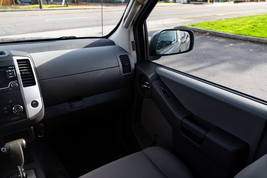 Used 2015 Nissan Xterra S image 10