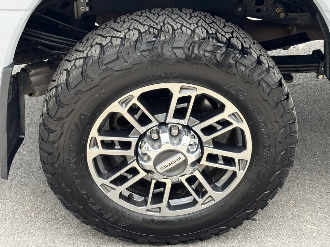 Used 2024 Ford F350 Limited w/ FX4 Off-Road Package AWD/4WD image 52