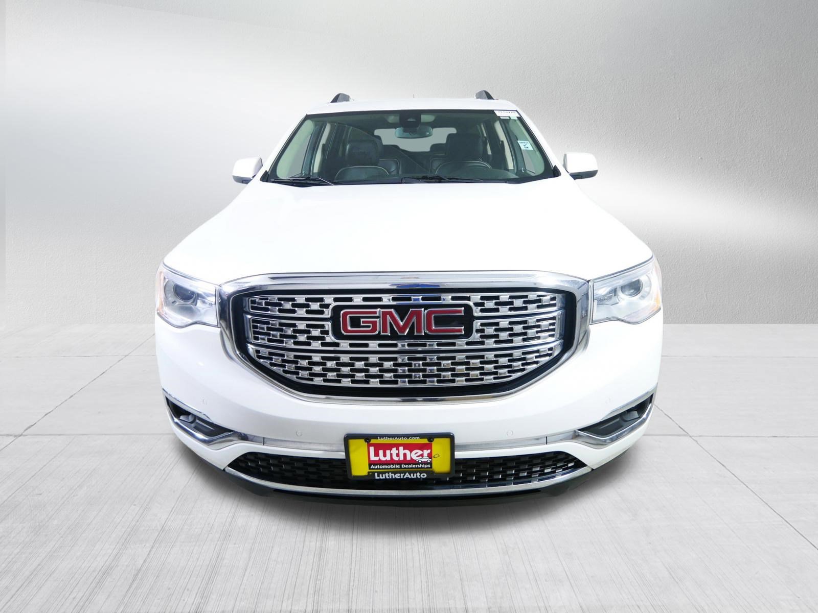 Used 2017 GMC Acadia Denali image 2