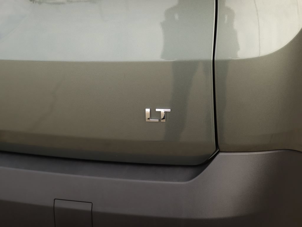 Used 2023 Chevrolet Traverse LT w/ LPO, Floor Liner Package AWD/4WD image 36