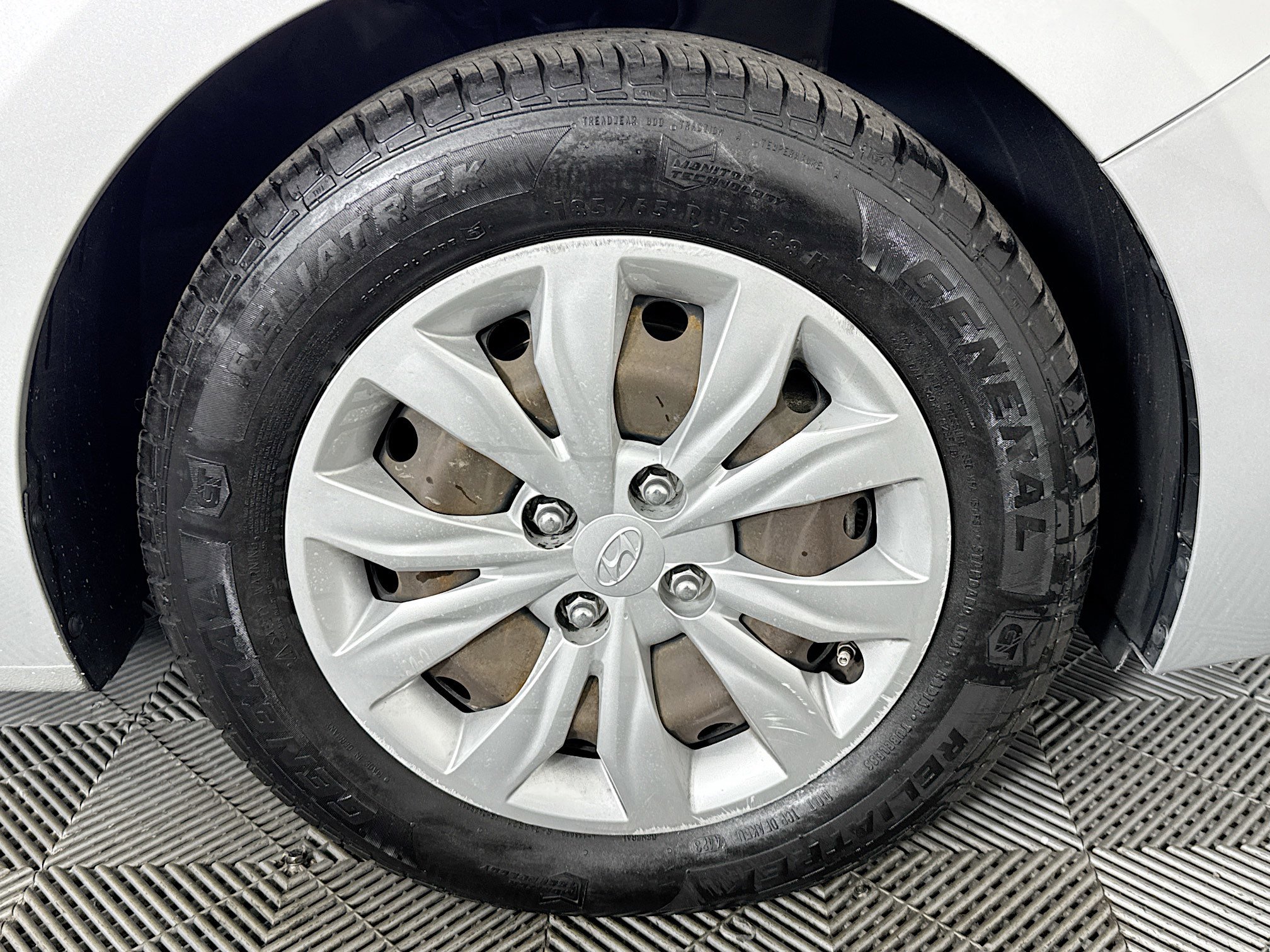 Used 2020 Hyundai Accent SE image 30