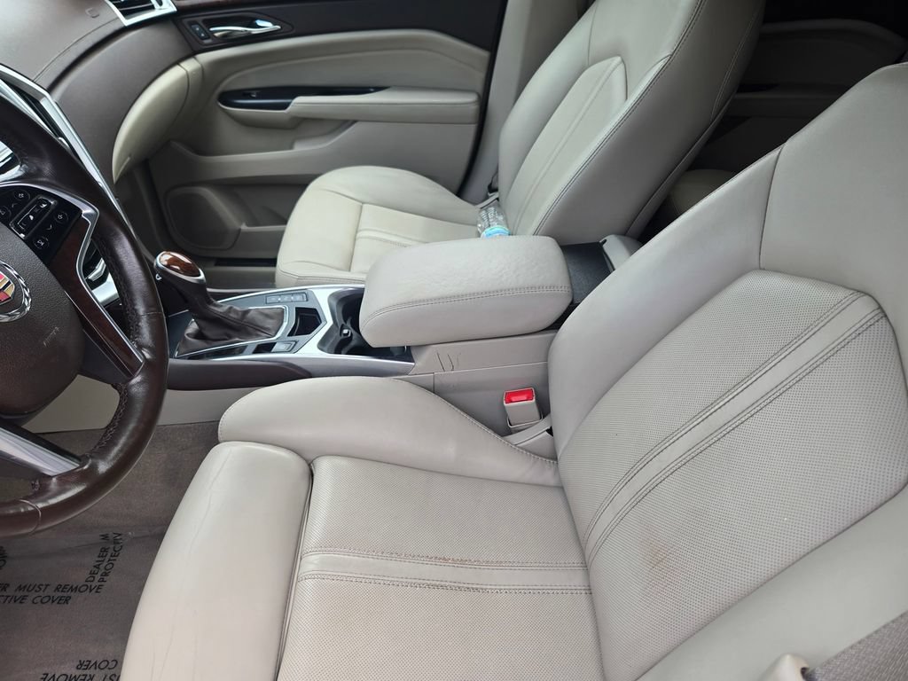 Used 2016 Cadillac SRX Luxury w/ Driver Awareness Package AWD/4WD image 12