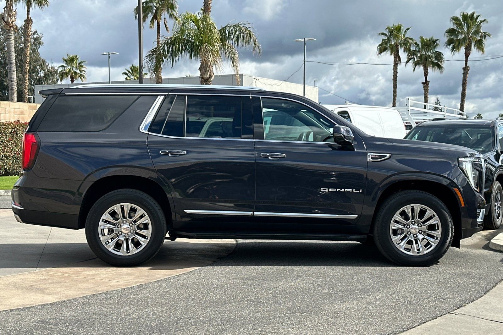 Certified 2025 GMC Yukon Denali image 3