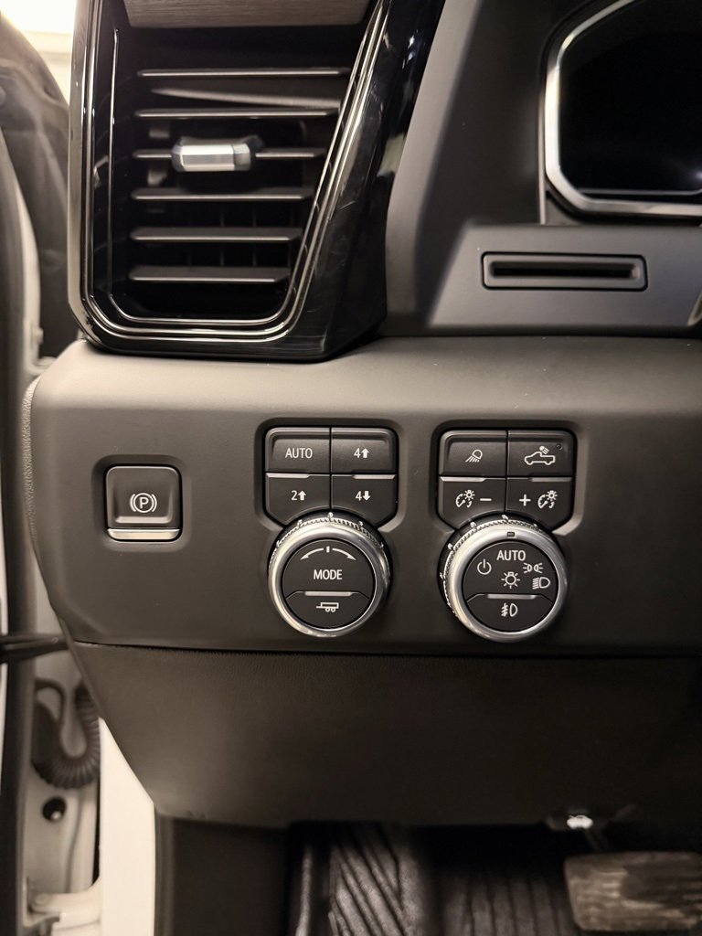 Certified 2022 GMC Sierra 1500 AT4 w/ AT4 Preferred Package image 15