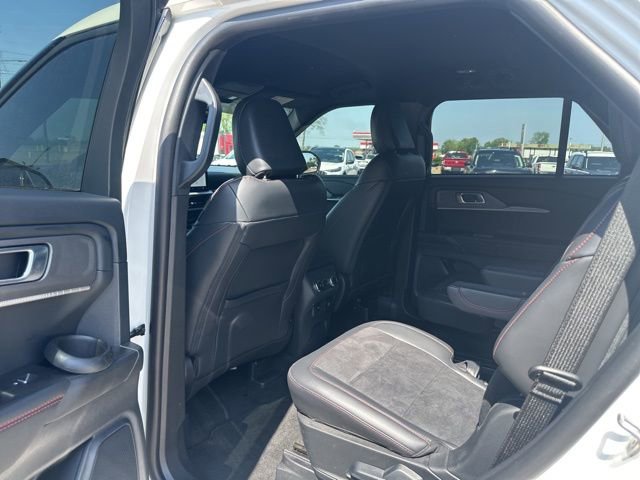 Used 2025 Ford Explorer ST image 30