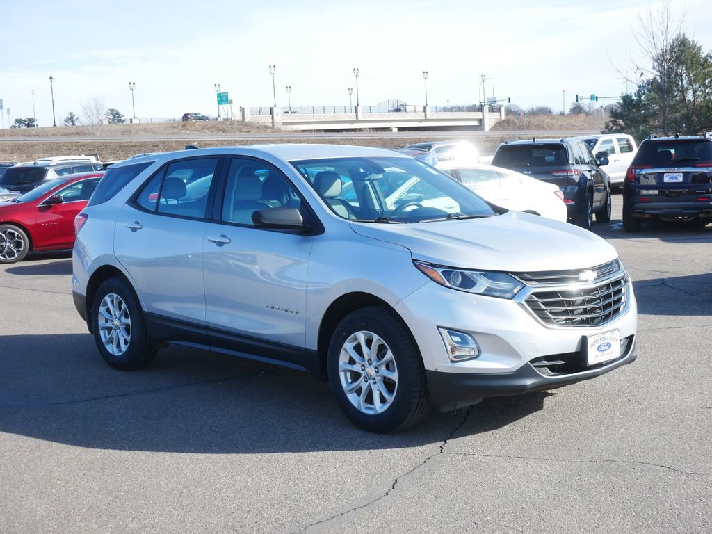 Used 2019 Chevrolet Equinox LS image 3