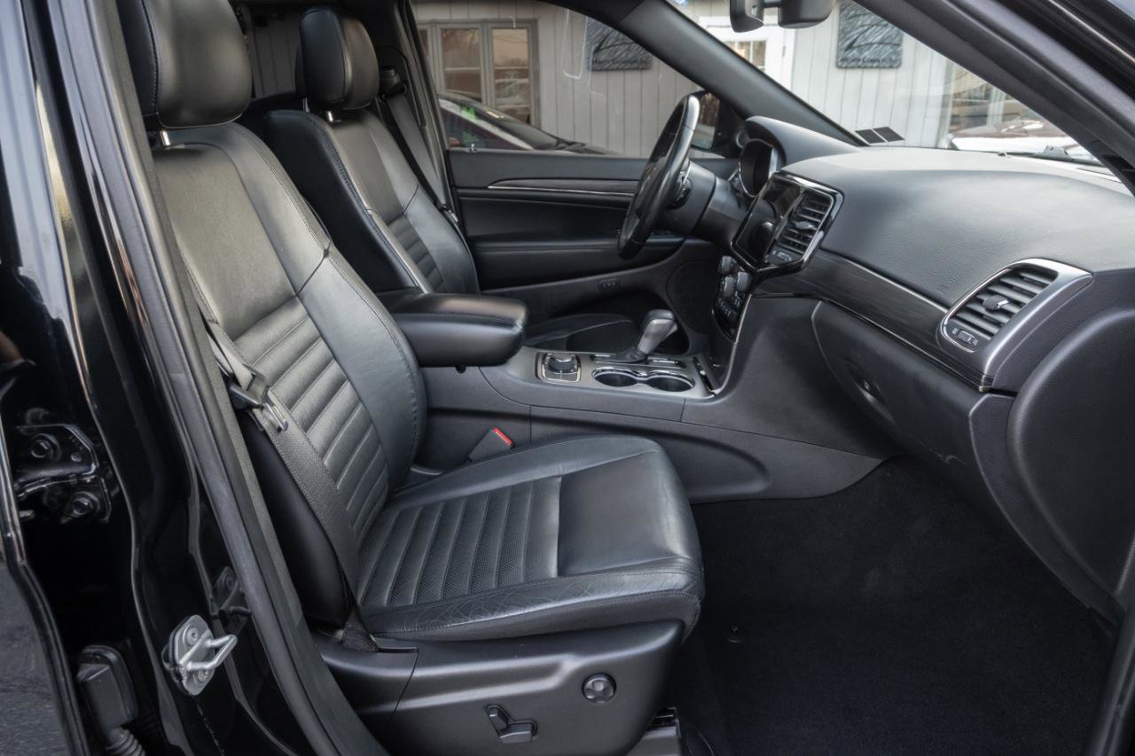 Used 2020 Jeep Grand Cherokee Limited X image 32