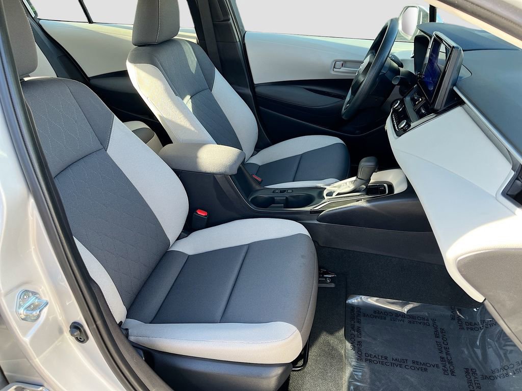 Used 2025 Toyota Corolla LE image 26