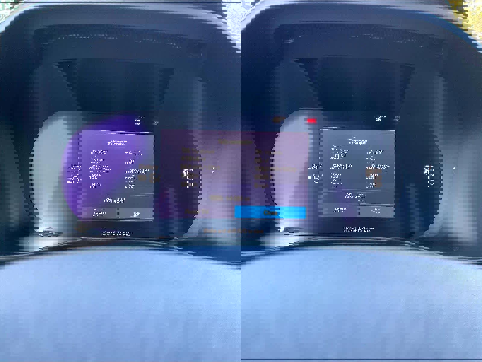 Used 2023 Volvo XC40 Recharge Ultimate image 23