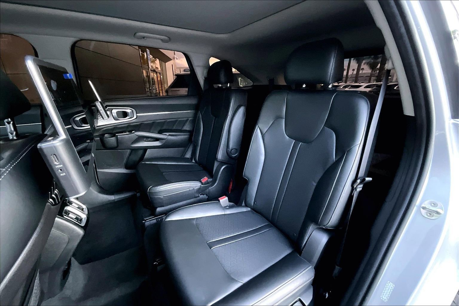 Used 2022 Kia Sorento SX image 26