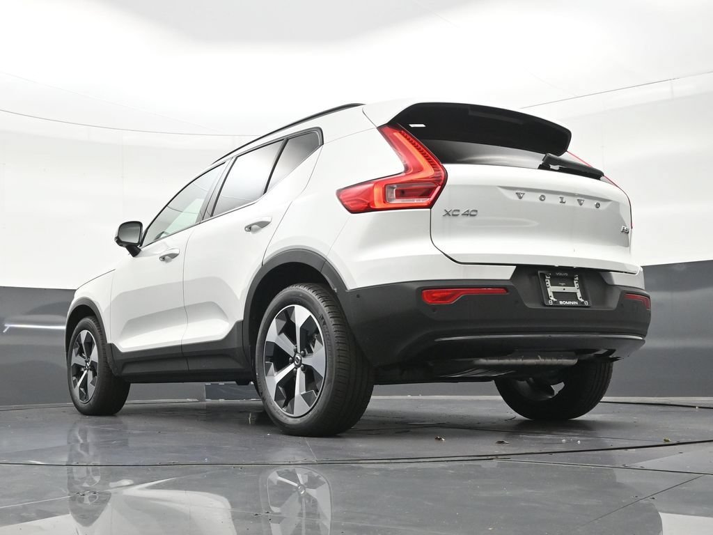 New 2026 Volvo XC40 B5 Plus w/ Climate Package AWD/4WD image 24
