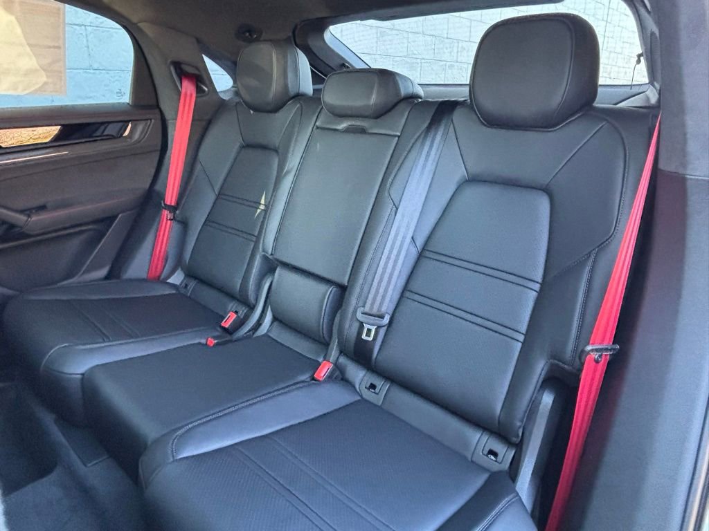 New 2026 Porsche Cayenne GTS image 7