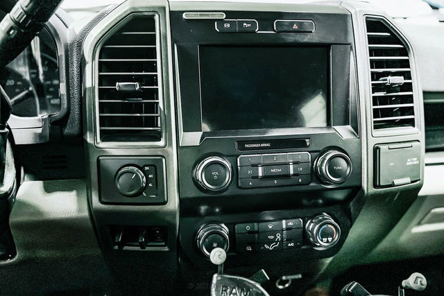 Used 2022 Ford F550 4x4 Crew Cab Super Duty w/ Power Equipment Group image 47