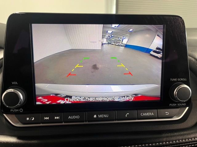 Used 2024 Nissan Rogue S image 27