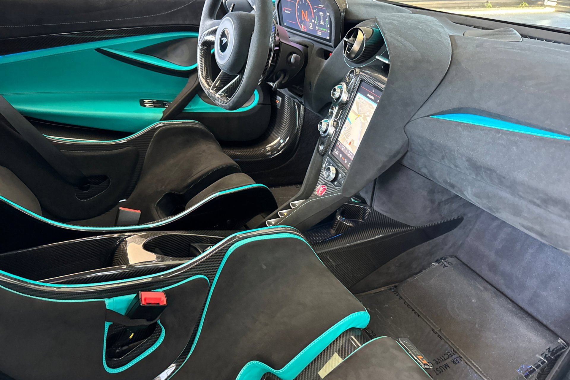 Used 2022 McLaren 765LT RWD image 17