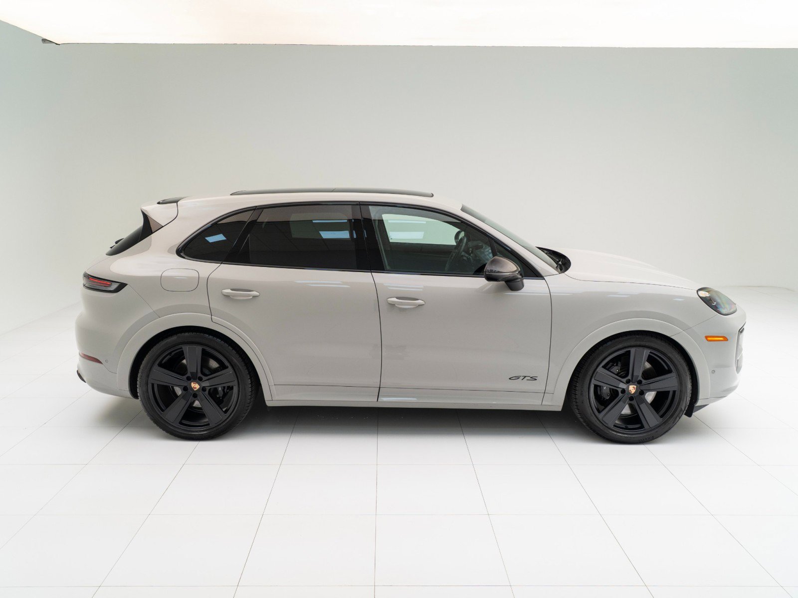 Certified 2026 Porsche Cayenne GTS image 8