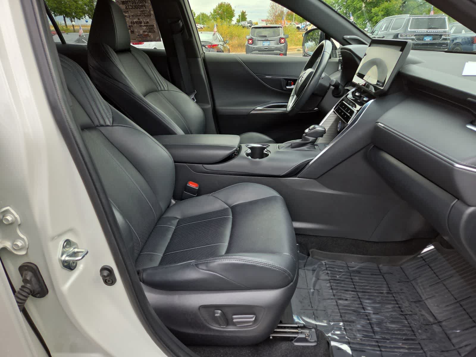 Used 2021 Toyota Venza Limited w/ Advanced Technology Package AWD/4WD image 22