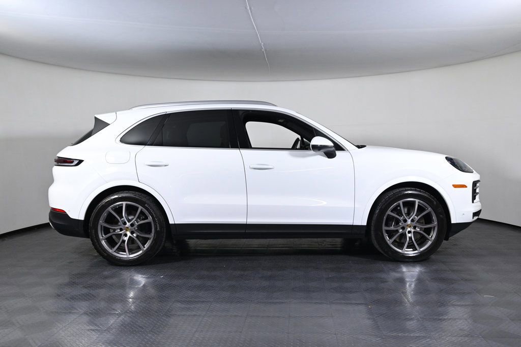 Certified 2024 Porsche Cayenne image 8