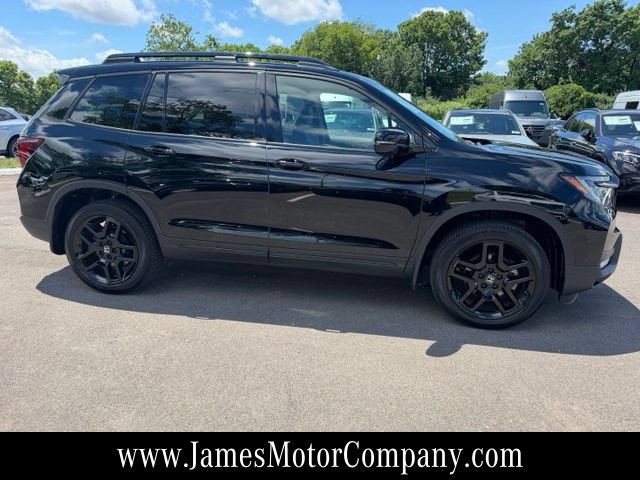 Used 2025 Honda Passport Black Edition image 5