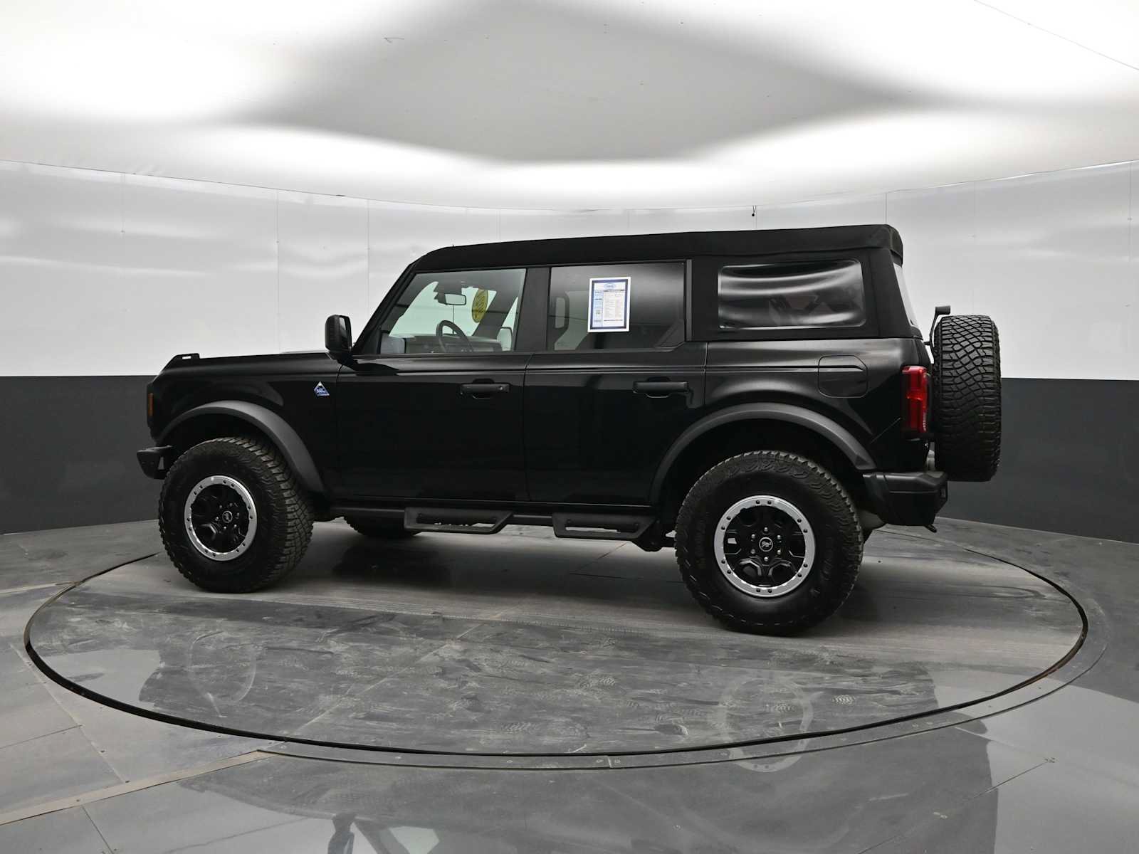 Used 2024 Ford Bronco Black Diamond w/ Sasquatch Package AWD/4WD image 5