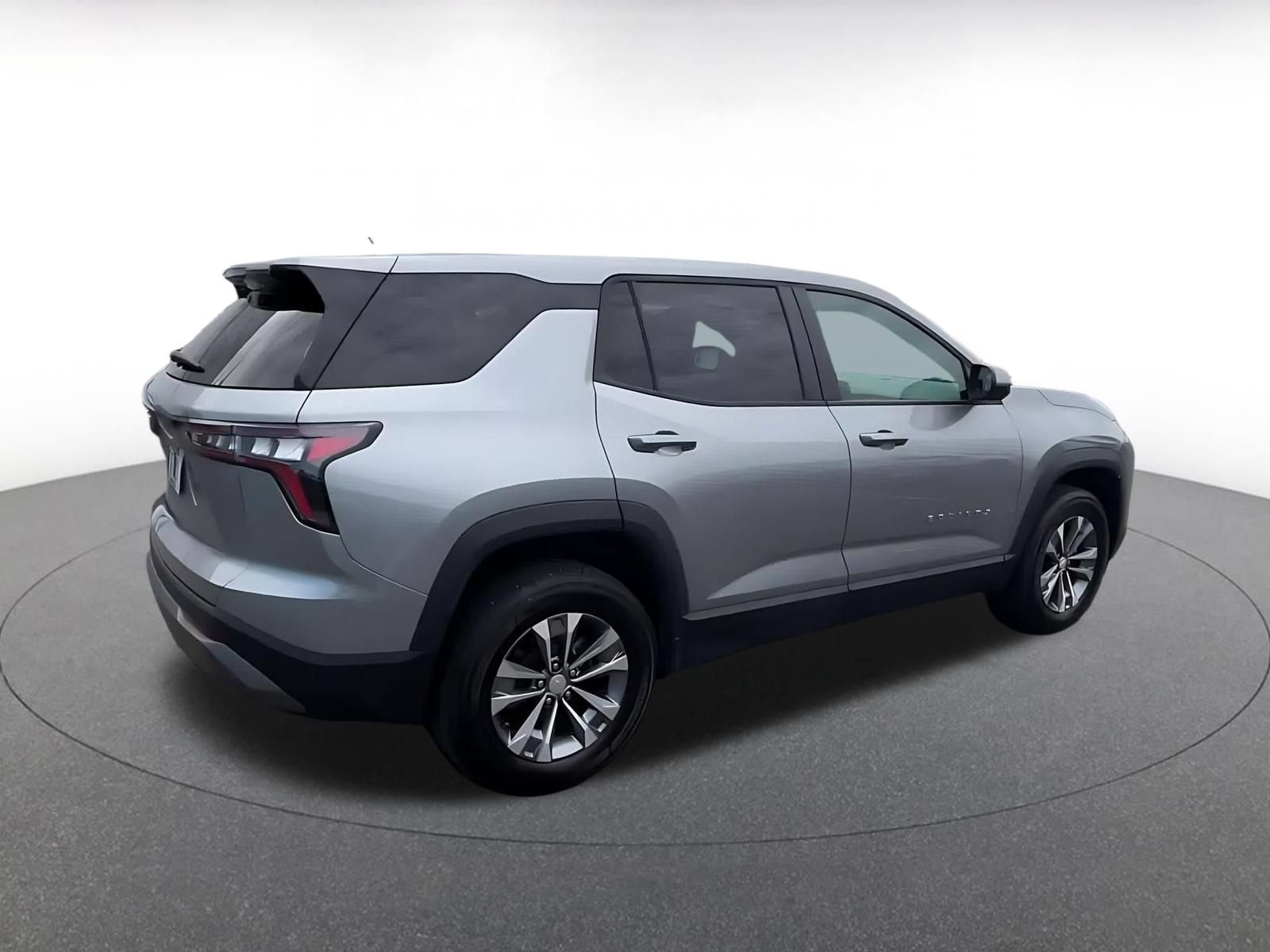 Used 2025 Chevrolet Equinox LT FWD image 15