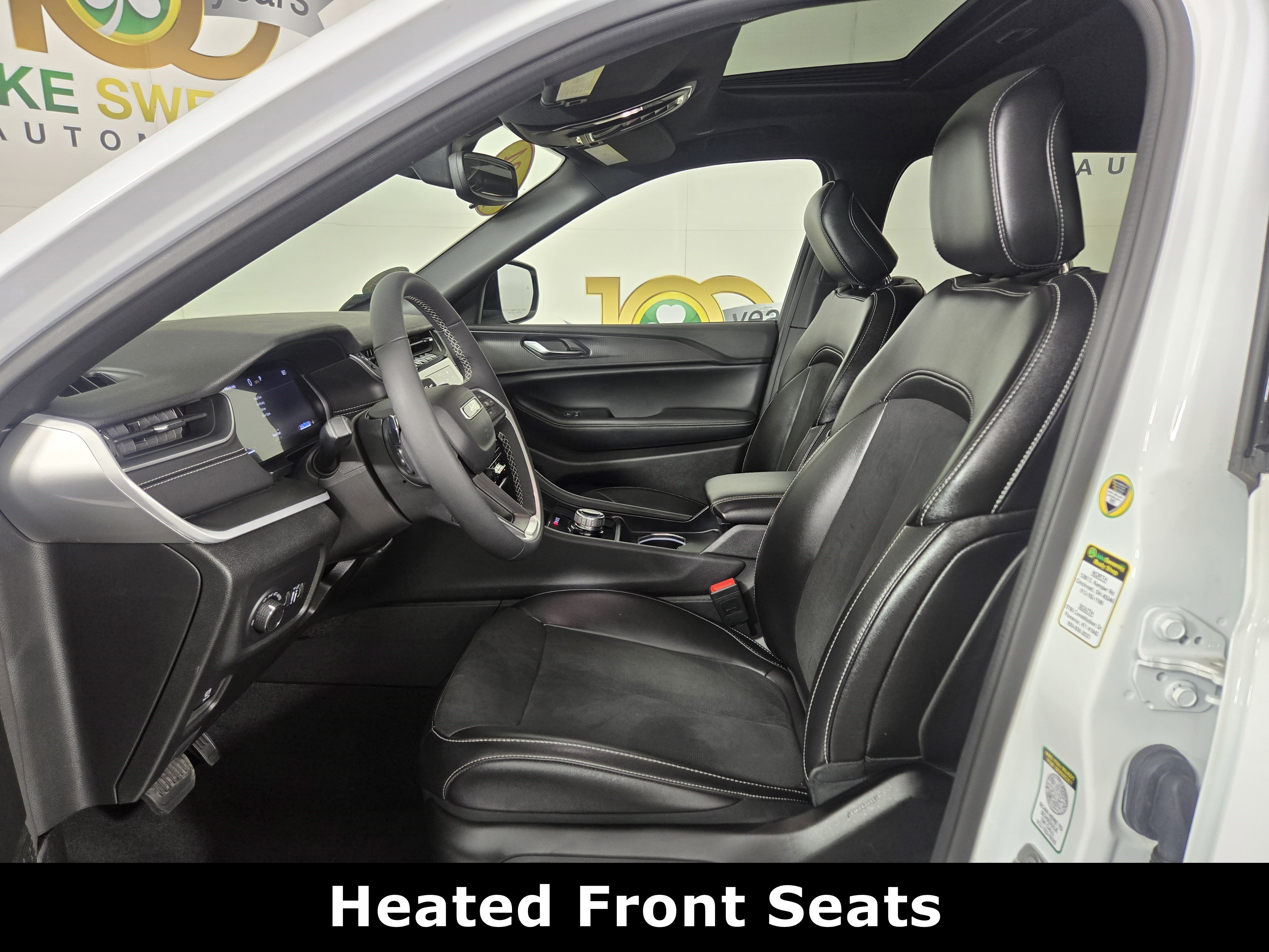 Certified 2024 Jeep Grand Cherokee L Altitude image 12