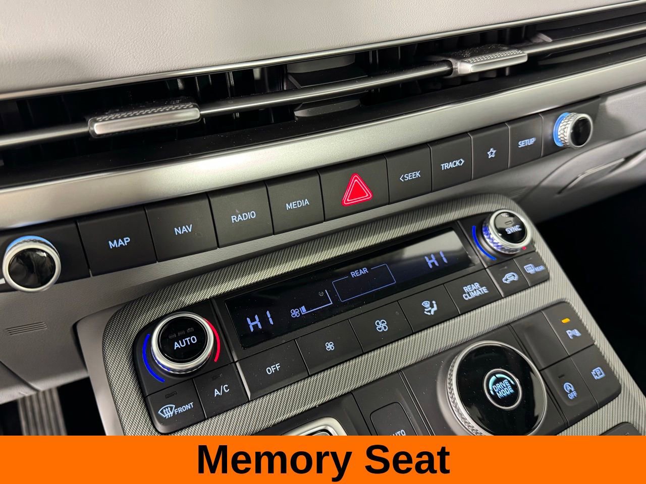 Used 2025 Hyundai Palisade SEL image 18