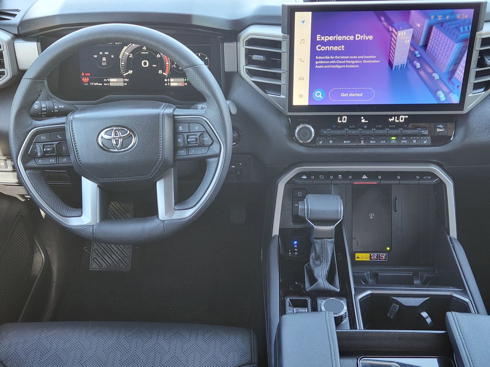 Used 2025 Toyota Tundra Limited AWD/4WD image 32