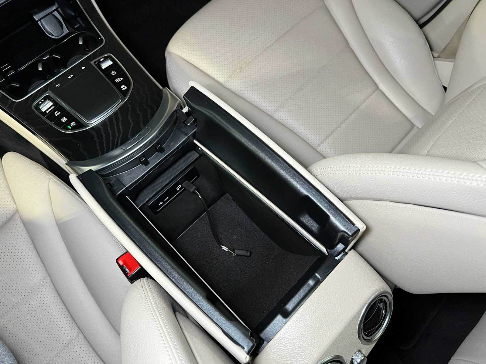 Used 2022 Mercedes-Benz GLC 300 4MATIC image 33