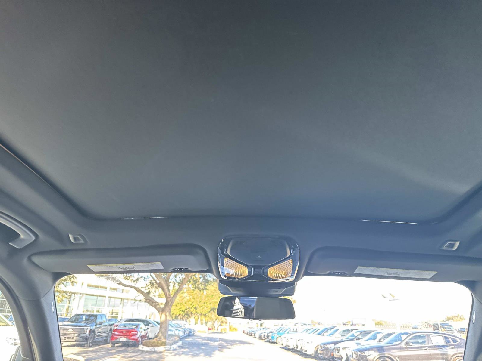 Used 2025 BMW X5 xDrive50e w/ Parking Assistance Package image 15